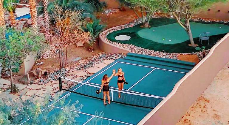 Sleeps 25 • Heated Pool and Spa • Pickleball Court in Scottsdale, AZ