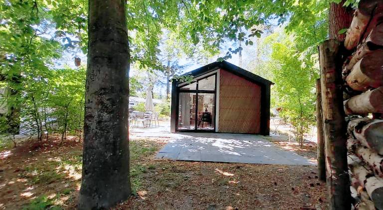 Charming vacation home with pool | Beach nearby | Pet-friendly in Utrecht