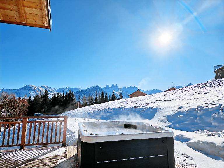 Children-friendly ample chalet with garden, patio & jacuzzi | Mountain view | Next to the ski | Suitable for remote work | Pets are welcome — photo 2