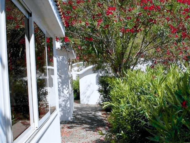 Family-oriented beautiful vacation home with pool & terrace | Sea view | Close to the beach | Pet-friendly — photo 5