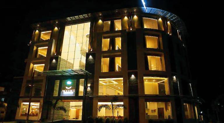 Woodies Bleisure Hotel