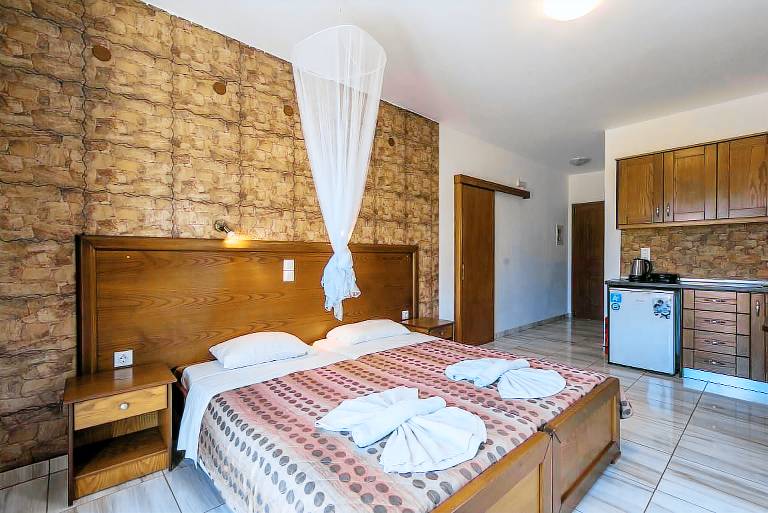 'Mirage Arillas Studio Type B11' with Sea View, Shared Pool & Wi-Fi — photo 5