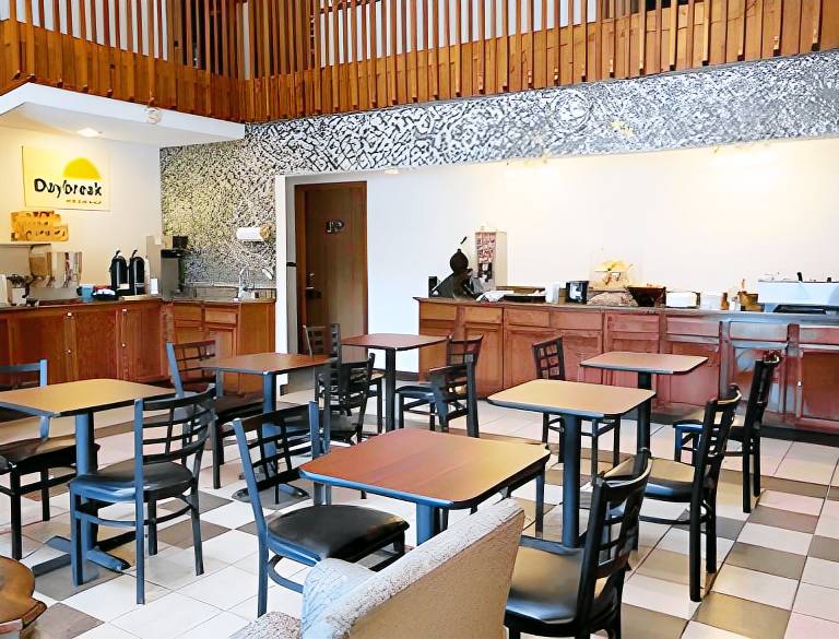 Days Inn by Wyndham Alamosa — photo 5