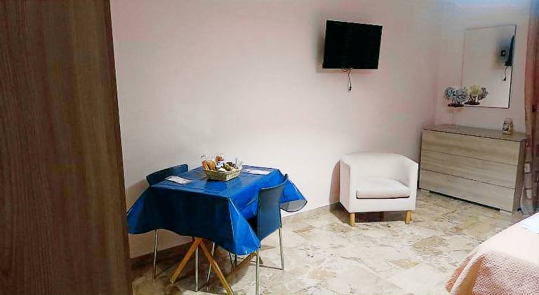 Clotilde — photo 2