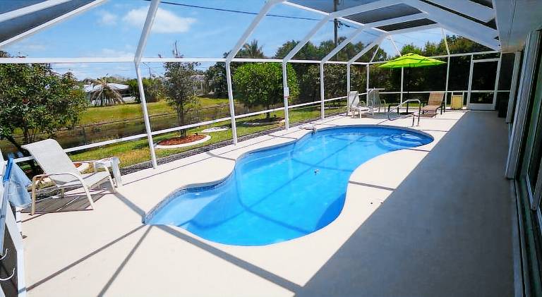 House with pool | Pets are welcome — photo 5