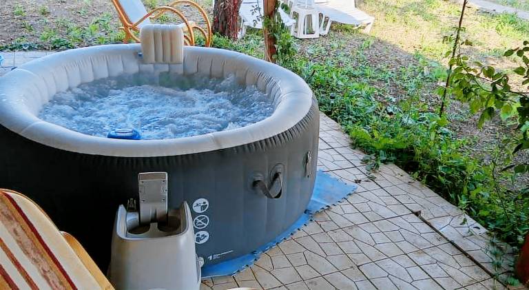House with garden, jacuzzi & grill | Good for workation — photo 2