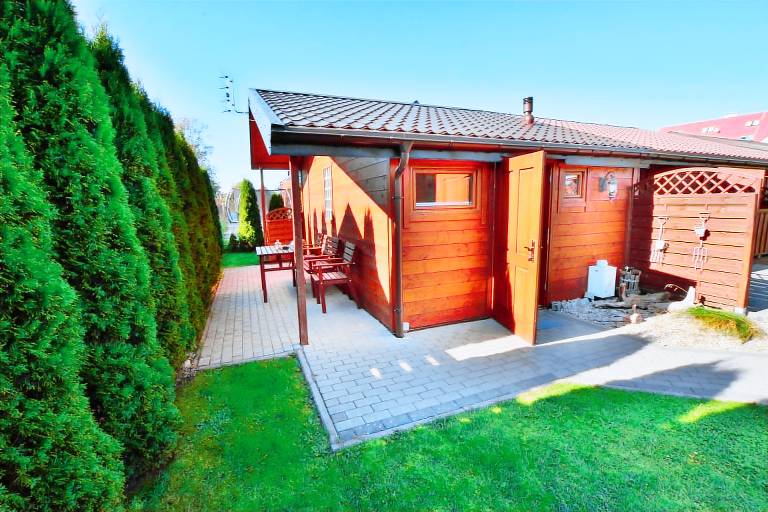 Family-friendly beautiful vacation home with yard, patio & barbeque | Pets allowed in Kolobrzeg