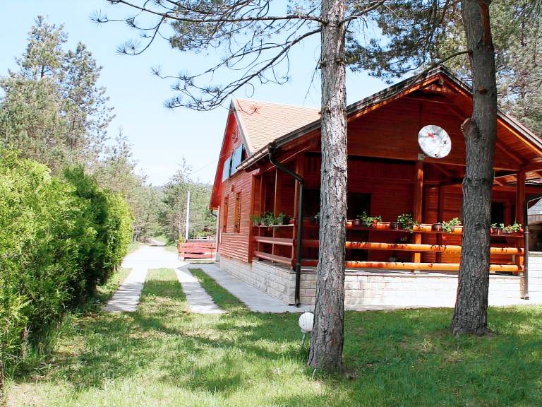 Vacation home with garden, patio & barbecue | Nature view — photo 5