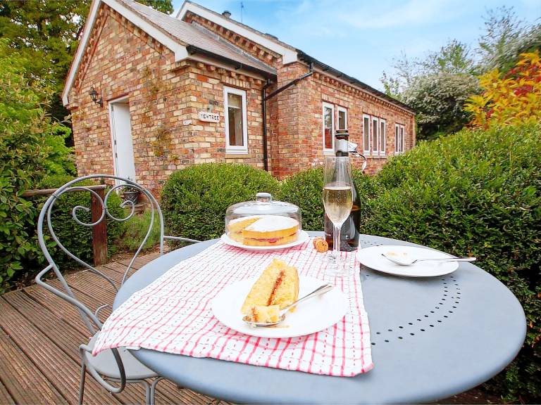 Cottage Goole