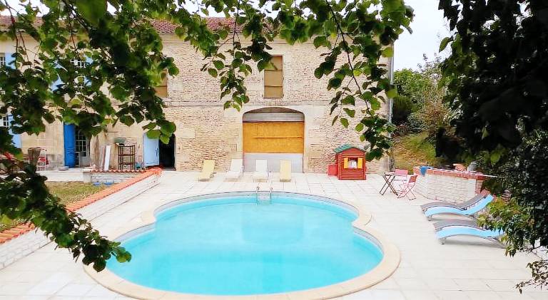 Les Ormes de Belluire in Saintes