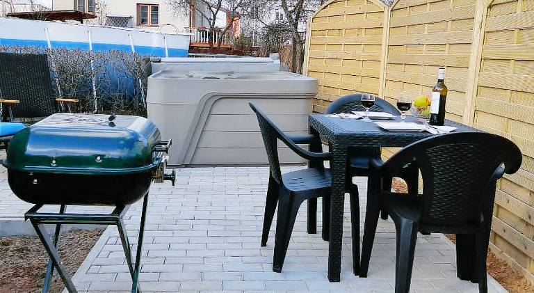 Apartments with outdoor SPA jacuzzi and sauna in Vilnius