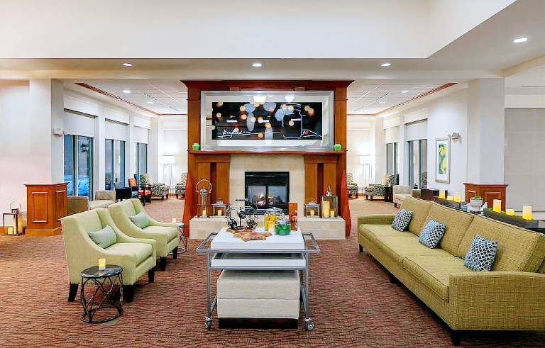 Hilton Garden Inn Lake Forest Mettawa — photo 2