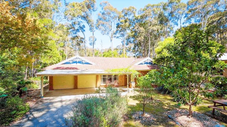 House Mystery Bay