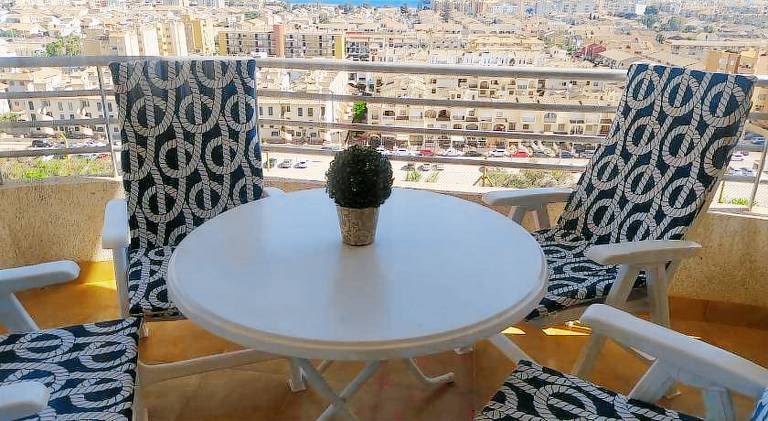 Rental apartment with private pool & patio — photo 3