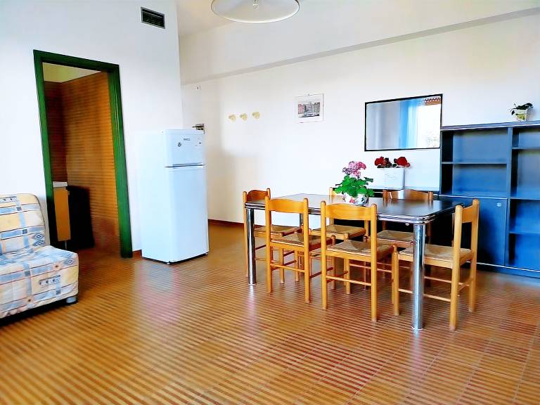 Holiday apartment with yard — photo 5