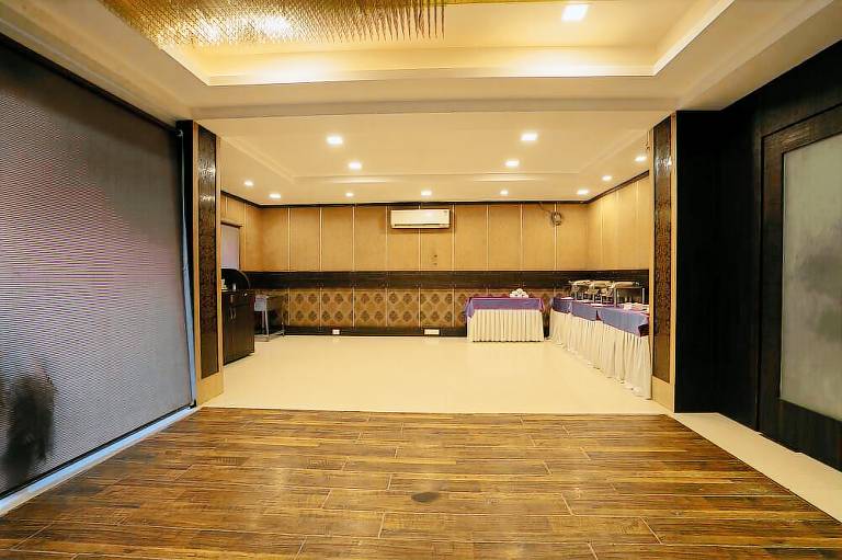 Hotel Samrat
