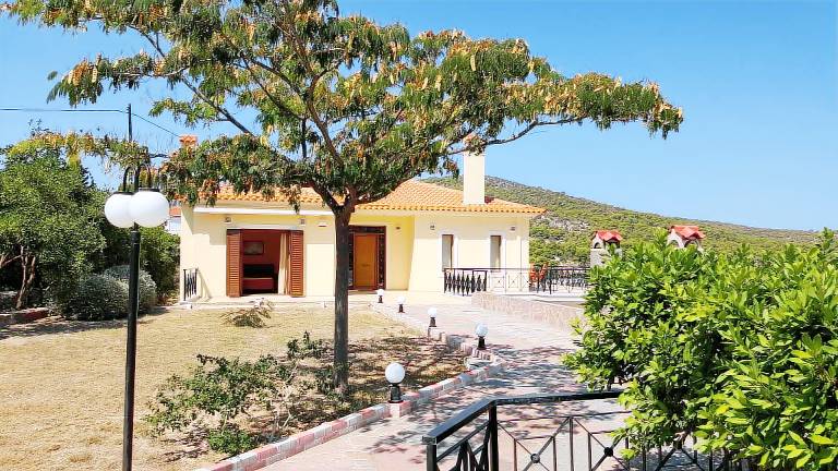 Βίλα  Agia Marina Beach