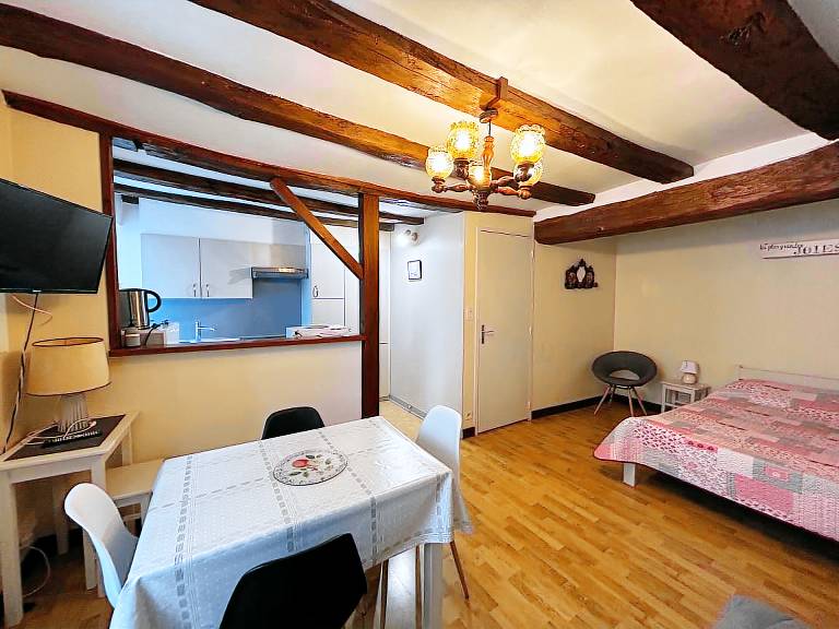 Charming T2 in La Roche-Posay center with WIFI and free parking — photo 4