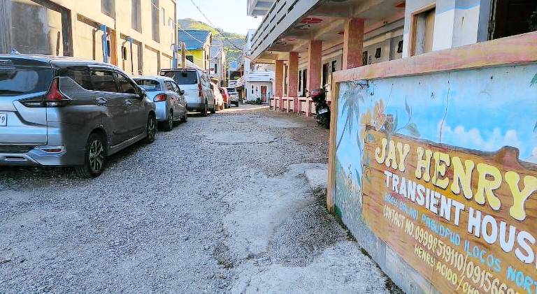 Jay Henry Transient Beach house, A Pagudpud, BLUE LAGOON BEACH — photo 3