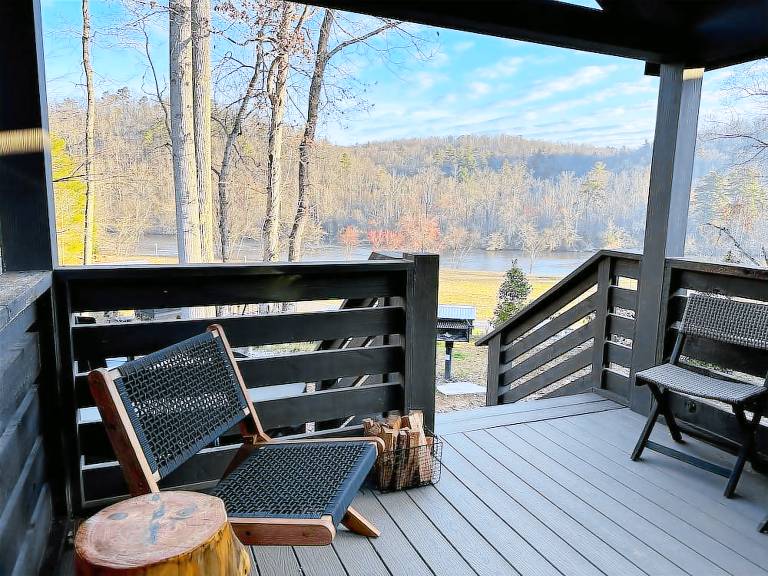 Cabin Avery Creek