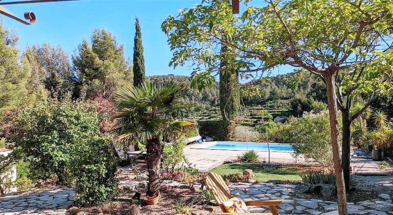 Provencal house between sea and vineyards — photo 4