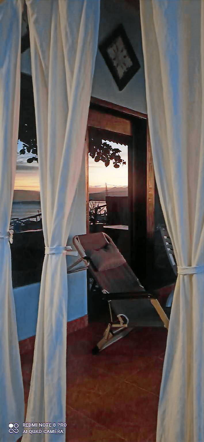 Vacation home with patio | Beach nearby | Pet-friendly — photo 4