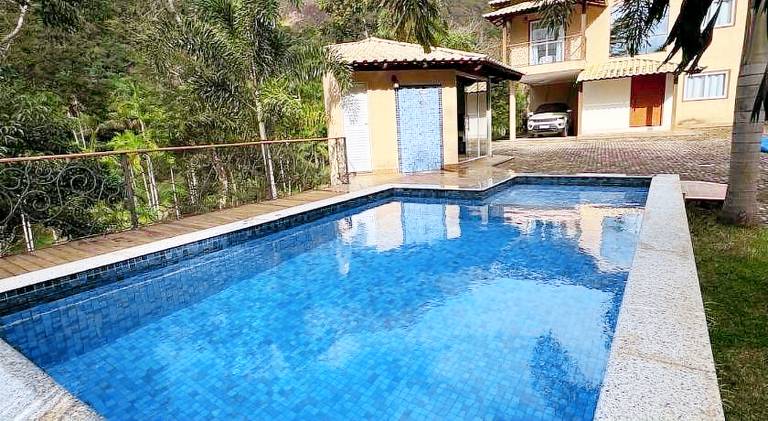 House with pool — photo 3