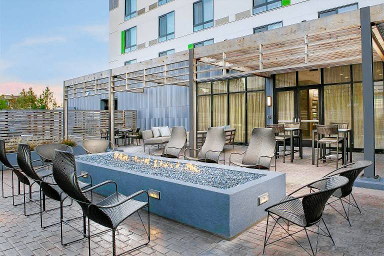 Courtyard by Marriott Portland East — photo 4