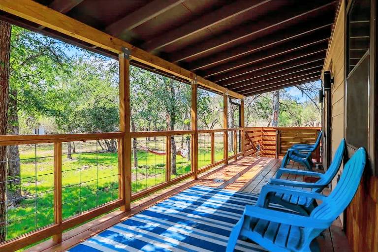Vacation home with hot tub & terrace — photo 3