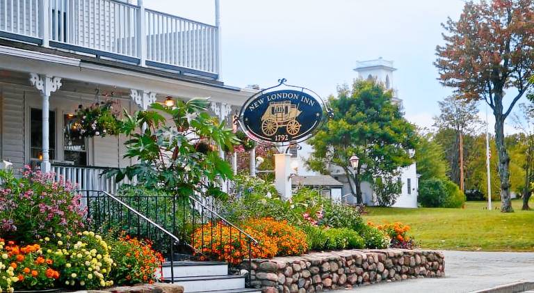 THE NEW LONDON INN