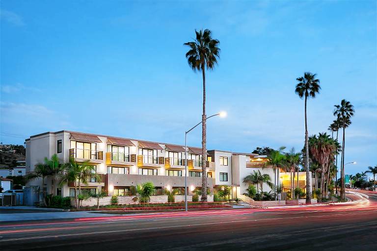 Holiday Inn Express and Suites La Jolla - Windansea Beach By IHG in San Diego, CA