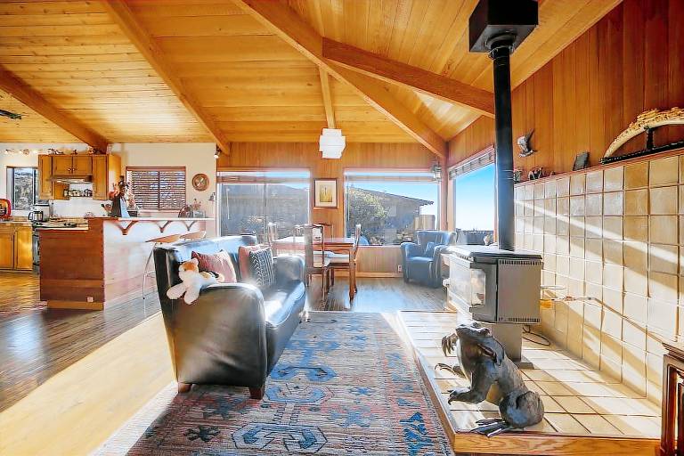 House  Gualala