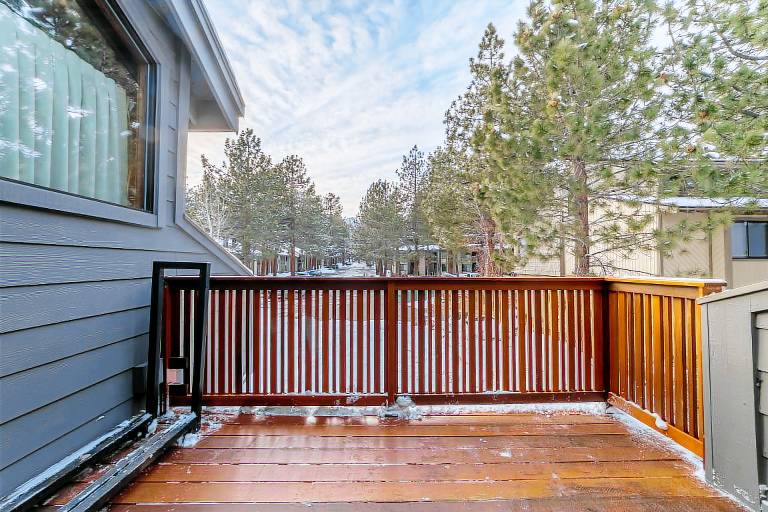 Family-friendly vacation home with jacuzzi & heated pool | Mountain view | Pets are welcome — photo 4