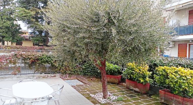 Holiday apartment with 2 rooms for 4 persons in Affi