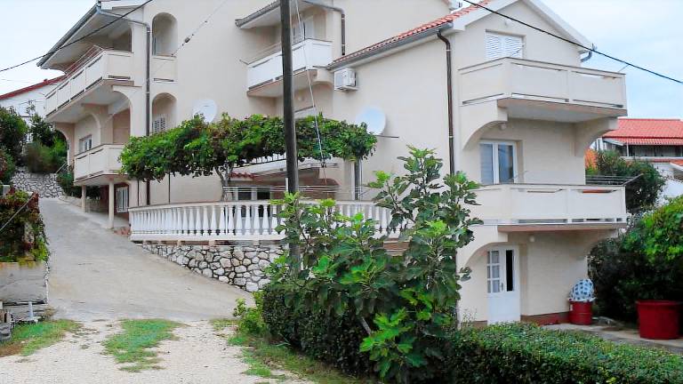 Ferienwohnung  Lopar