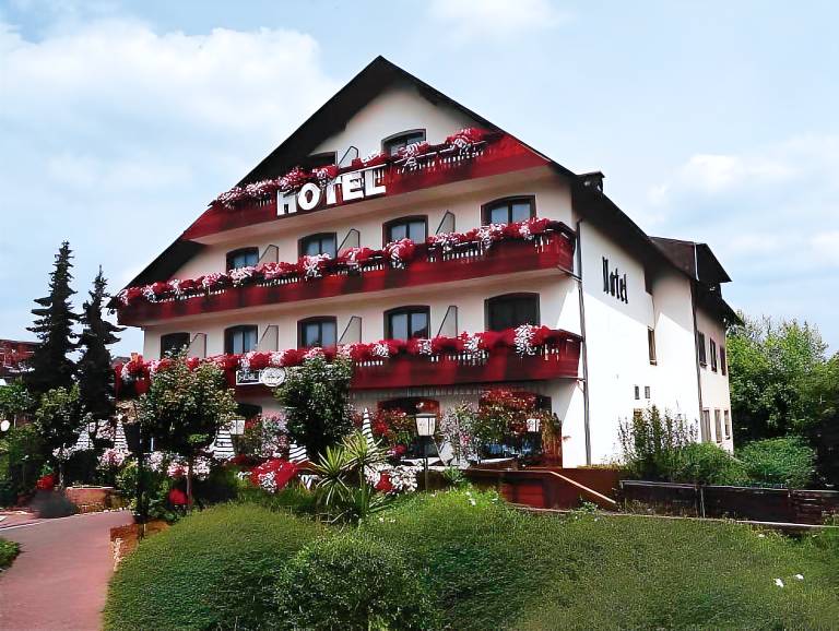 Alembra - Hotel zur Moselbrucke in Trier