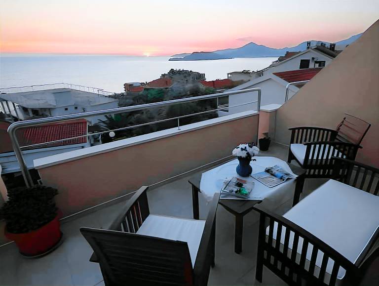 Pleasant holiday apartment with terrace, BBQ & yard | Next to the beach | Dogs allowed — photo 2