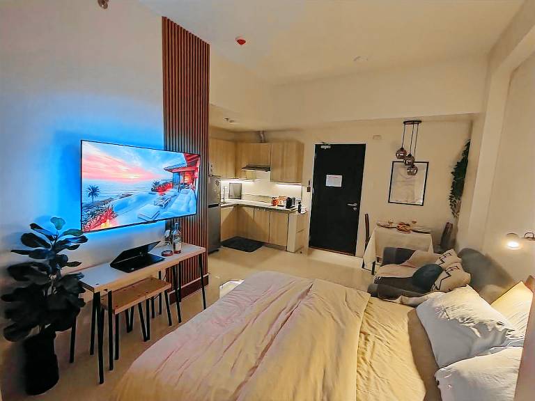 Charming rental apartment with garden & pool | Good for workation | Pets are welcome in Iloilo