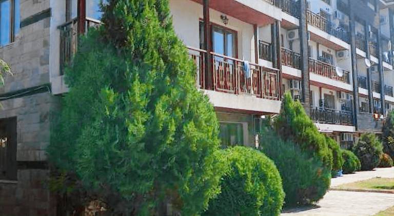 Holiday apartment with pool — photo 3
