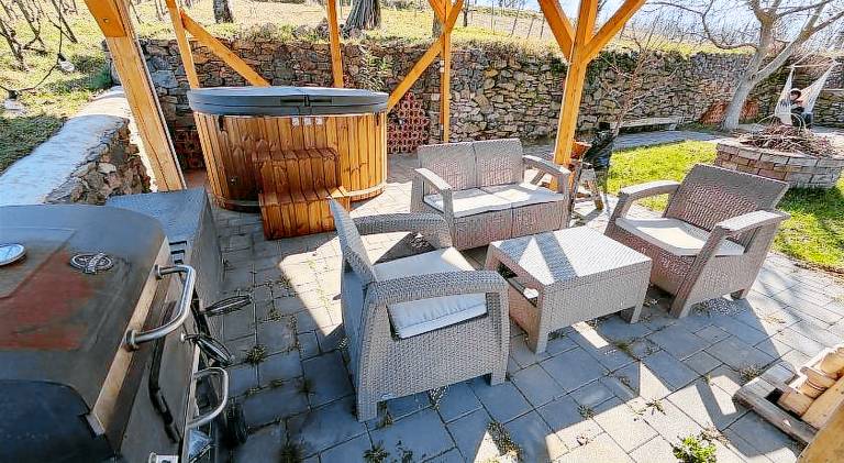 Vacation home with grill, yard & hot tub | Pets allowed — photo 5