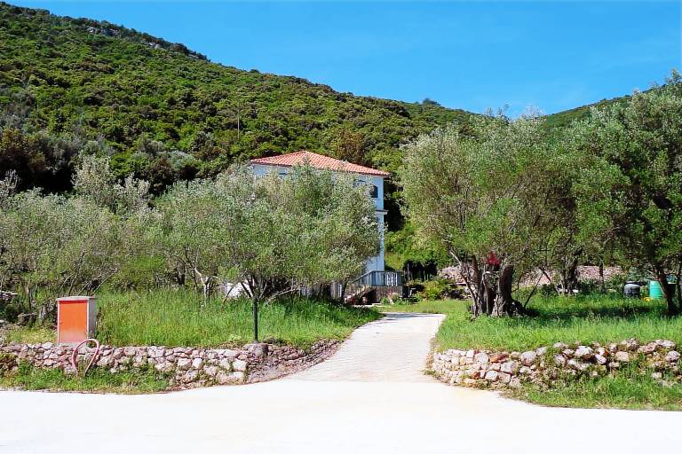 Apartament Mali Iž