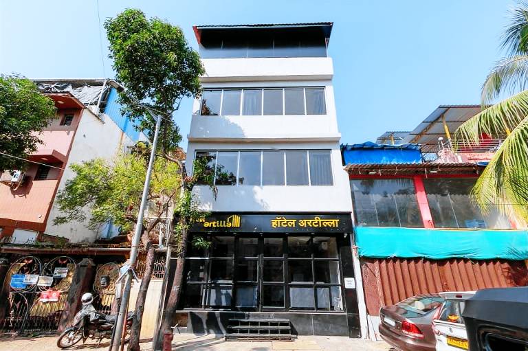 Hotel Artilla Borivali
