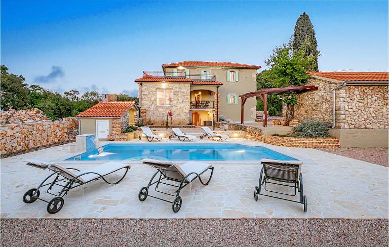 Ferienhaus Gabonjin