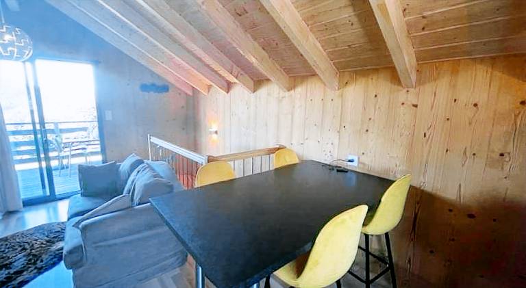 Fully equipped chalet with barbeque, yard & patio | Pet-friendly — photo 5