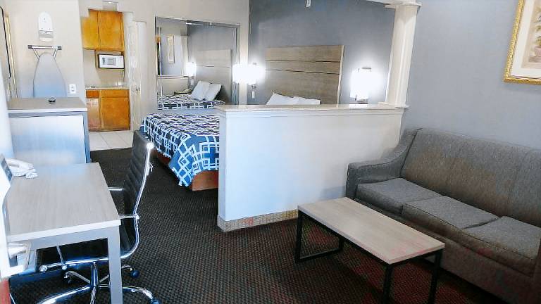 Regency Inn & Suites by Capital O Houston IAH Airport — photo 3
