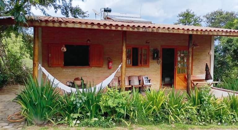 Lodge with pool, garden & BBQ | Pet-friendly in São Bento do Sapucaí