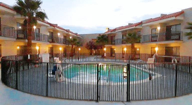 Serviced apartment with pool — photo 5