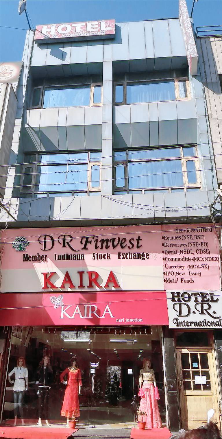 Hotel D R International