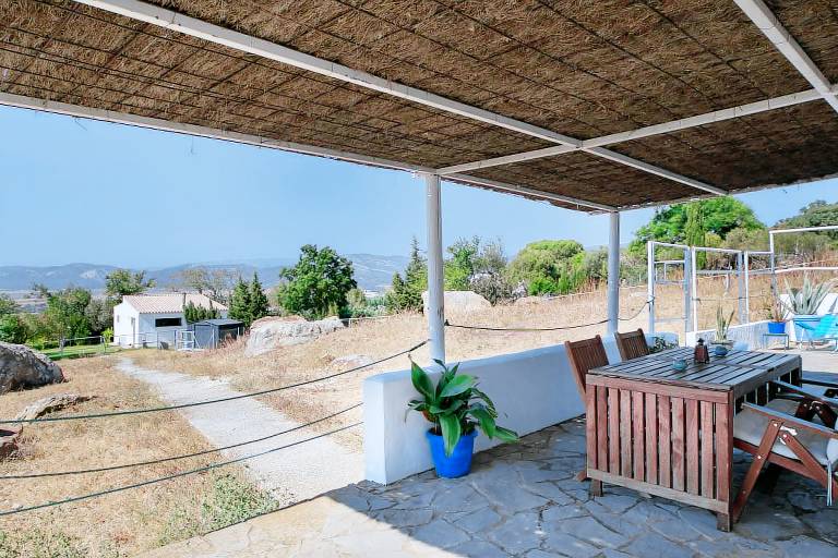 Fully equipped vacation home with terrace & fast internet | Mountain view | Suitable for remote work | Pets allowed — photo 2
