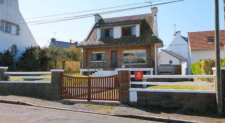 House with pool & jacuzzi in Perros-Guirec